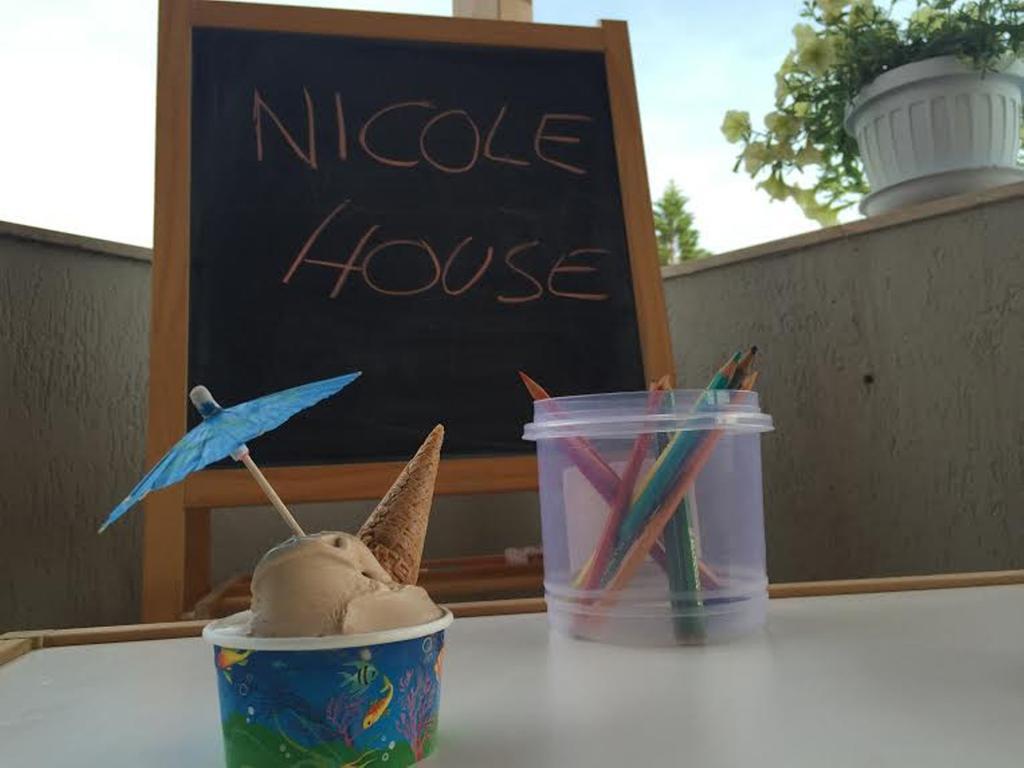 Casa Vacanze Nicole باليستراتي المظهر الخارجي الصورة